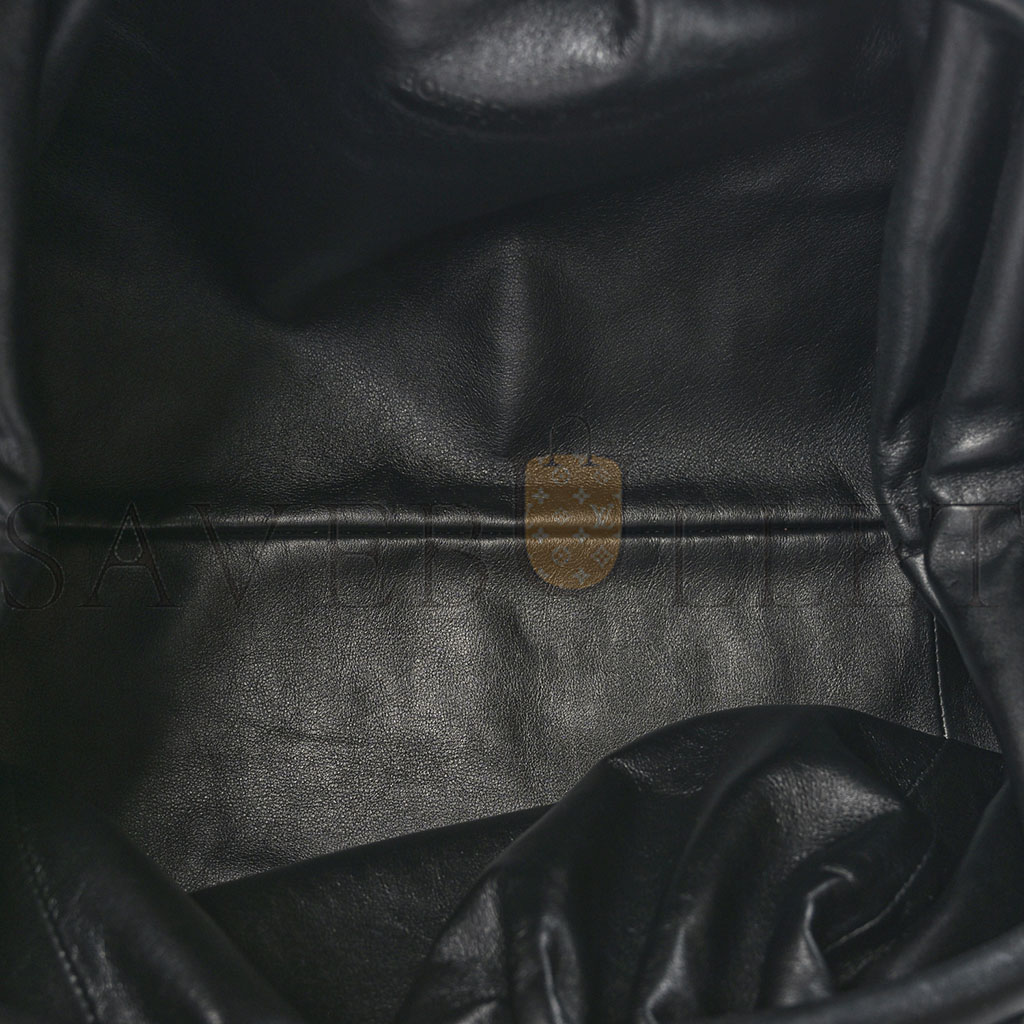 bo*te*ga Ve*ne*ta smooth butter calf the pouch oversized clutch black (38*18*8cm)